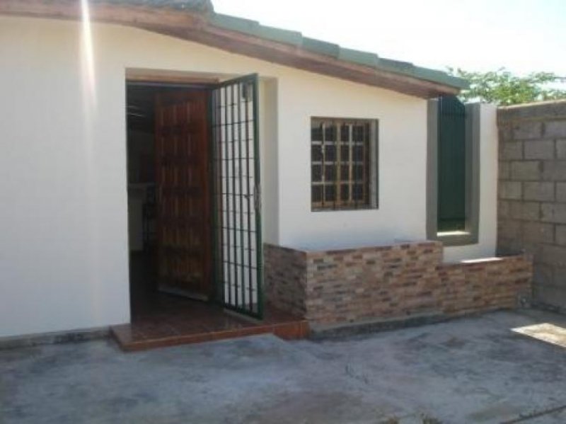 Foto Local en Venta en Punto Fijo, Falcón - BsF 1.400.000 - LOV20313 - BienesOnLine