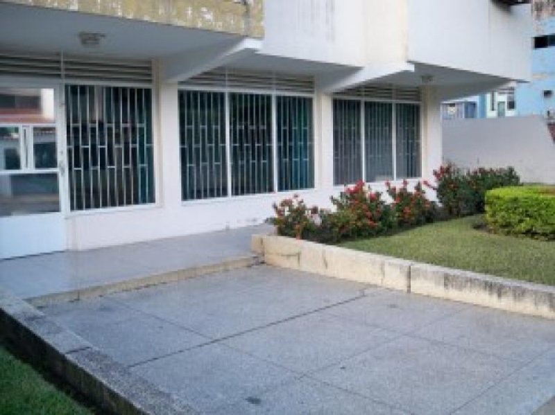 Foto Local en Alquiler en Valencia, Carabobo - BsF 8.000 - LOA29200 - BienesOnLine