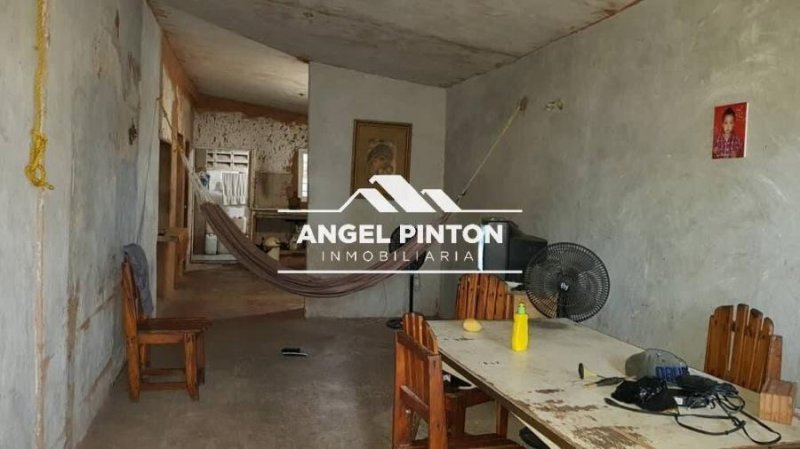 Foto Local en Venta en Sur, Maracaibo, Zulia - U$D 12.000 - LOV240243 - BienesOnLine