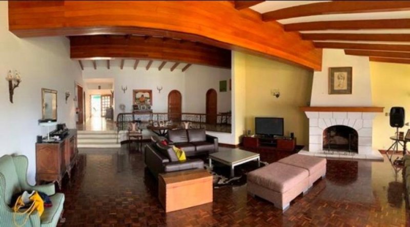 Foto Quinta en Venta en Munc. Baruta, Colinas de Bello Monte., Miranda - U$D 550.000 - QUV183836 - BienesOnLine