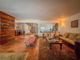 Casa en Venta en Cumbres de Curumo Caracas, Distrito Federal