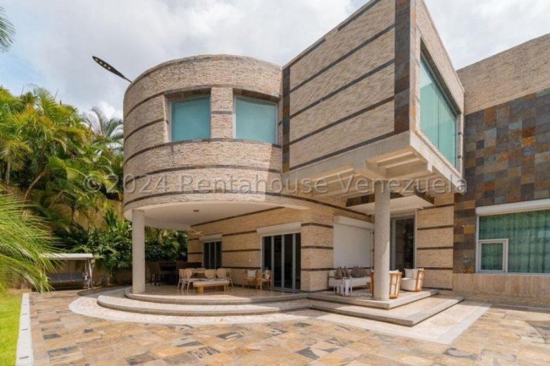 Foto Casa en Venta en La Lagunita, Caracas, Distrito Federal - U$D 1.300.000 - CAV236906 - BienesOnLine