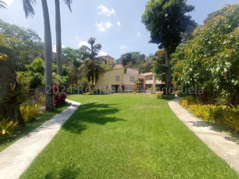 Foto Casa en Venta en Valle Arriba, Caracas, Distrito Federal - U$D 1.480.000 - CAV222608 - BienesOnLine