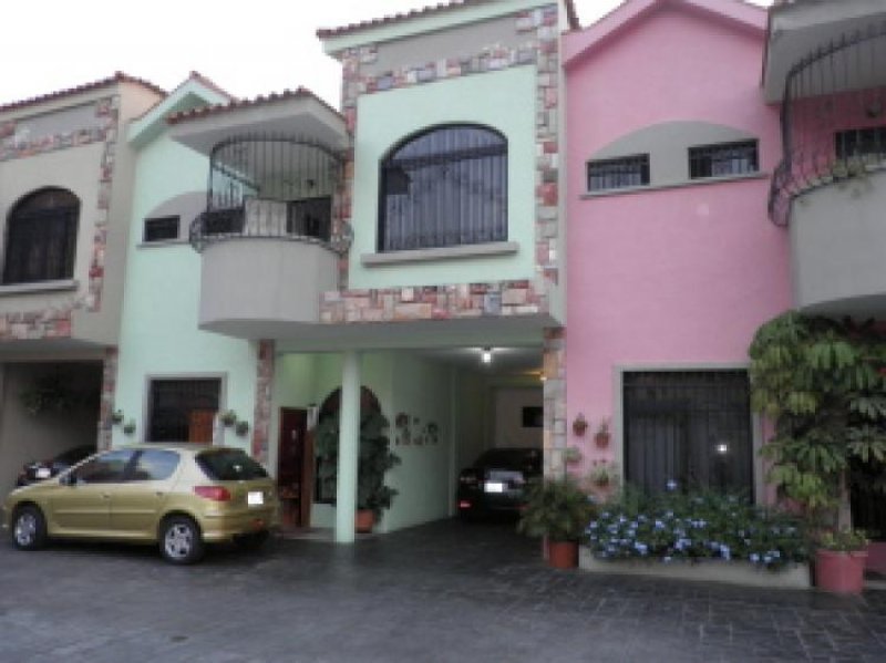 Foto Casa en Venta en Valencia, Carabobo - BsF 2.500.000 - CAV37770 - BienesOnLine