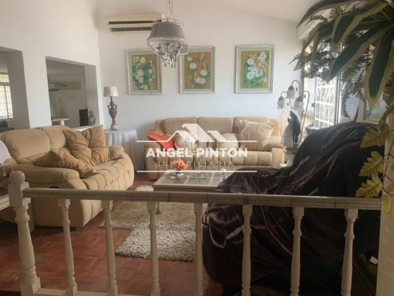 Foto Casa en Venta en Maracaibo, Zulia - U$D 27.000 - CAV241218 - BienesOnLine