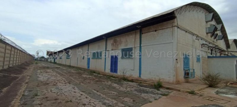 Foto Local en Alquiler en Maracaibo, Zulia - U$D 3.500 - LOA204332 - BienesOnLine