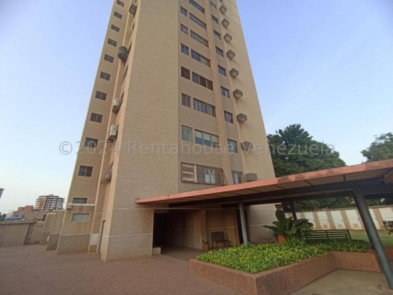 Foto Apartamento en Alquiler en Maracaibo, Zulia - U$D 300 - APA226543 - BienesOnLine