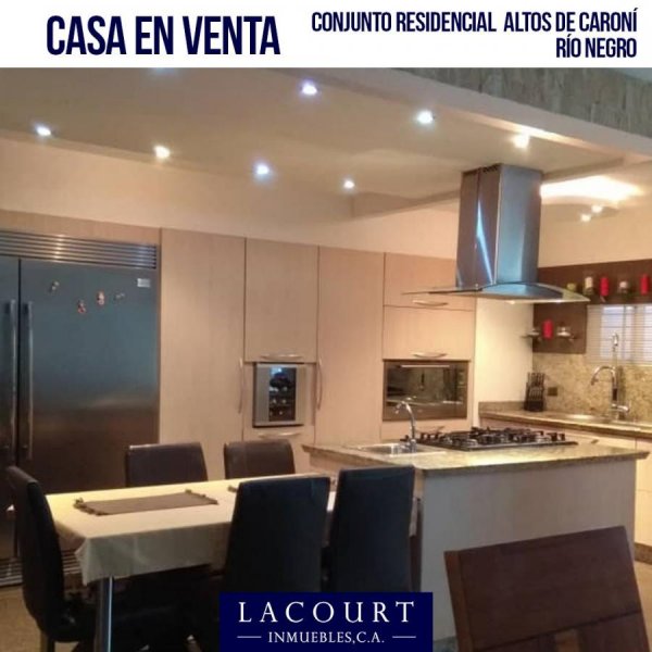 Foto Quinta en Venta en UNARE, CONJUNTO RESIDENCIAL ALTOS DE CARONI, Bolívar - U$D 70.000 - QUV125129 - BienesOnLine