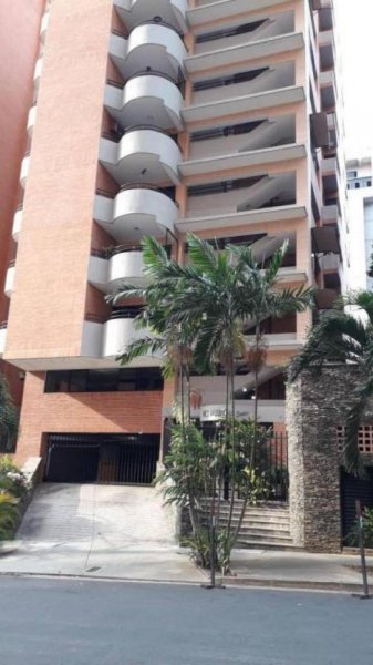 Foto Apartamento en Alquiler en La Trigaleña, Valencia, Carabobo - U$D 140 - APA138279 - BienesOnLine