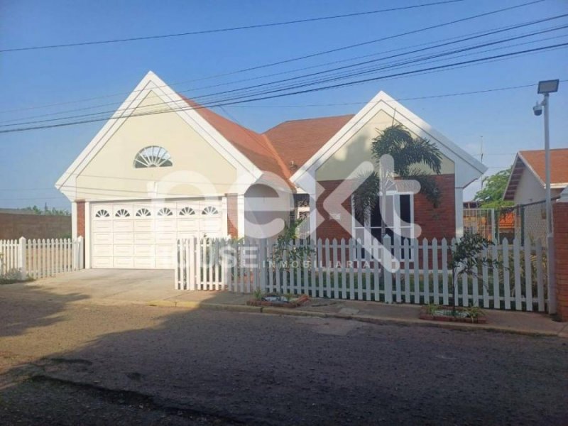 NEXT HOUSE INMOBILIARIA VENDE HERMOSA CASA URB RICHMOND ESTILO AMERICANO NEXT 2137 MARILYN HUERTA 04