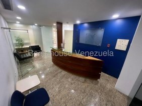 Oficina en Alquiler en los palos grandes Chacao, Miranda