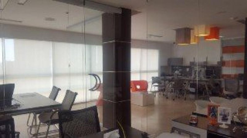 Foto Oficina en Alquiler en CHIQUINQUIRA, Maracaibo, Zulia - U$D 600 - OFA119195 - BienesOnLine