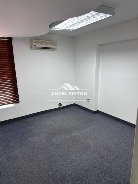 Foto Oficina en Alquiler en Avenida Bella Vista, Maracaibo, Zulia - U$D 300 - OFA231553 - BienesOnLine