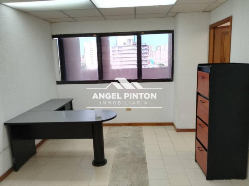 Foto Oficina en Alquiler en Este, Maracaibo, Zulia - U$D 600 - OFA240159 - BienesOnLine