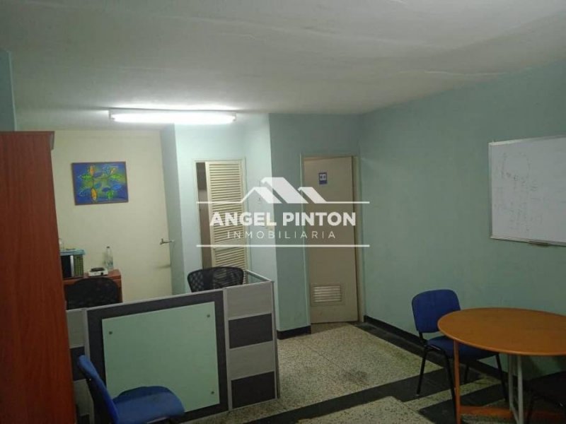 Foto Oficina en Alquiler en Maracaibo, Zulia - U$D 150 - OFA231225 - BienesOnLine