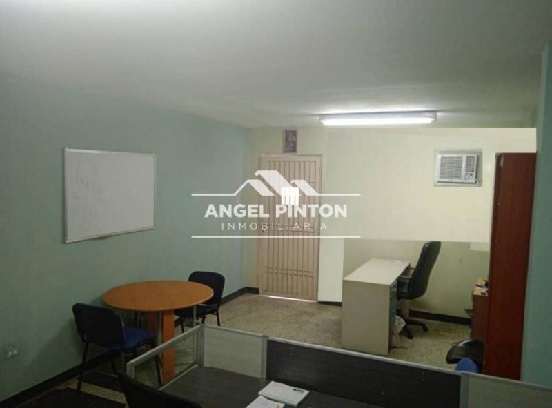 Foto Oficina en Alquiler en Maracaibo, Zulia - U$D 150 - OFA232601 - BienesOnLine