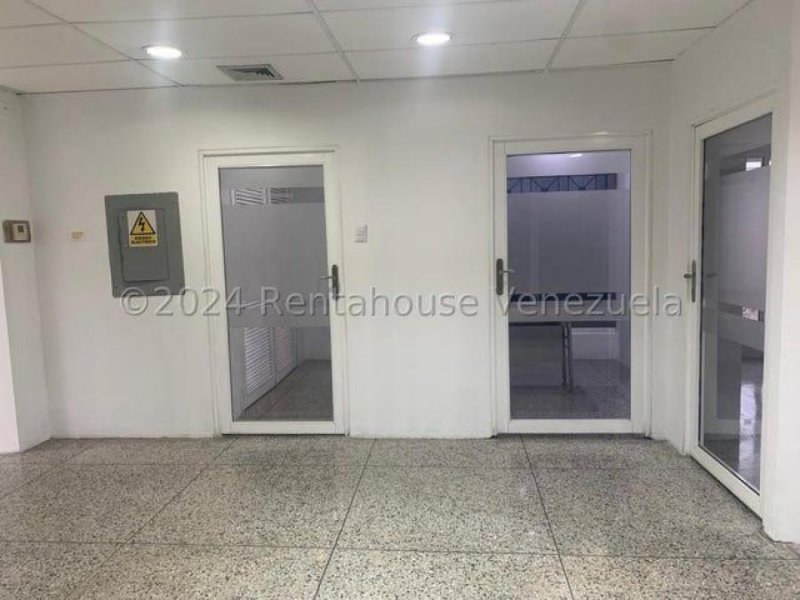 Foto Oficina en Alquiler en Maracaibo, Zulia - U$D 300 - OFA235355 - BienesOnLine