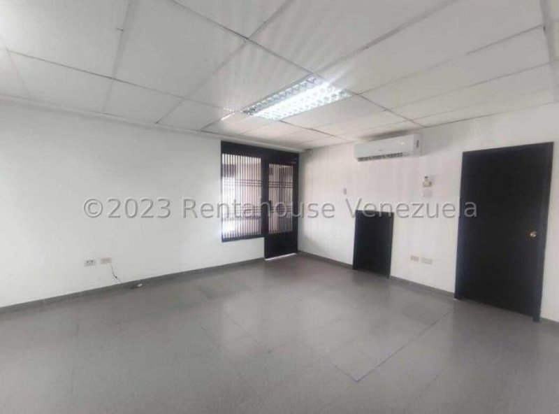 Foto Oficina en Alquiler en Maracaibo, Zulia - U$D 240 - OFA209678 - BienesOnLine