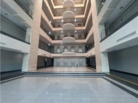 Oficina en Venta C.C. Cristal PE-9496200