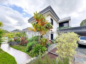 Casa en Venta en los naranjos del cafetal Caracas, Distrito Federal