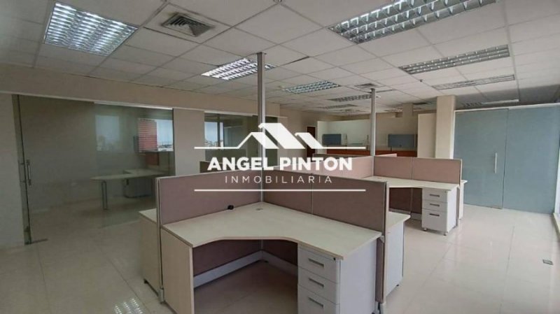 Foto Oficina en Alquiler en Maracaibo, Zulia - U$D 800 - OFA240449 - BienesOnLine