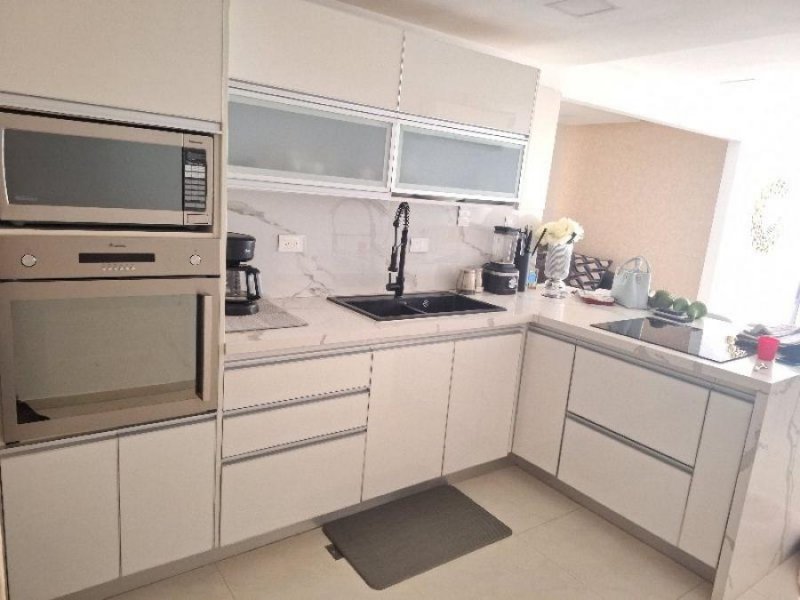 OFRECE EN VENTA COMODO APARTAMENTO EN SAN DIEGO RESIDENCIAS PASO REAL NUCLEO 3