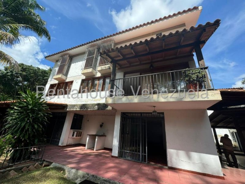 Foto Casa en Venta en Prados del Este, Caracas, Distrito Federal - U$D 170.000 - CAV244970 - BienesOnLine