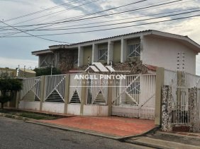 Quinta en Venta en  Cabimas, Zulia
