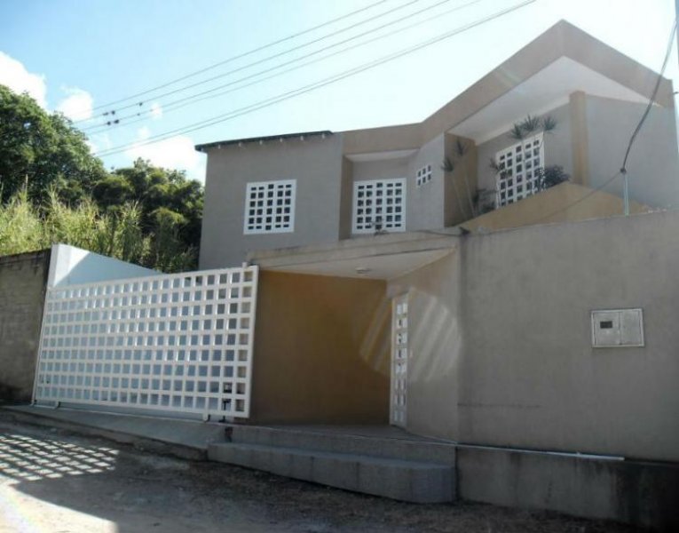 Foto Quinta en Venta en Maracay, Aragua - BsF 18.000.000 - QUV53480 - BienesOnLine