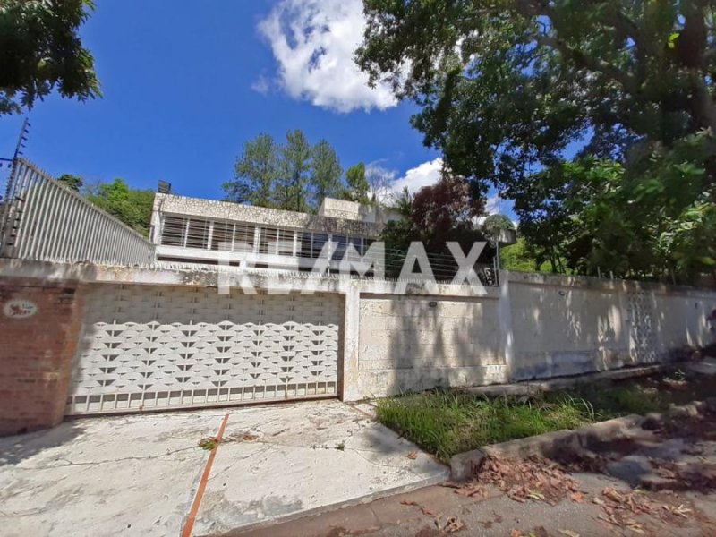 Foto Casa en Venta en Valencia, Urbanización la Viña, Carabobo - U$D 260.000 - CAV151094 - BienesOnLine