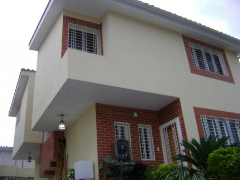 Foto Casa en Venta en Urbanizacion Los Girasoles, Maracay, Aragua - BsF 1.950.000.000 - CAV28039 - BienesOnLine