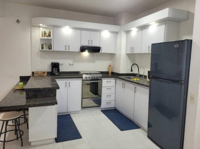 Apartamento en Alquiler en Lecheria Diego Bautista Urbaneja, Anzoátegui