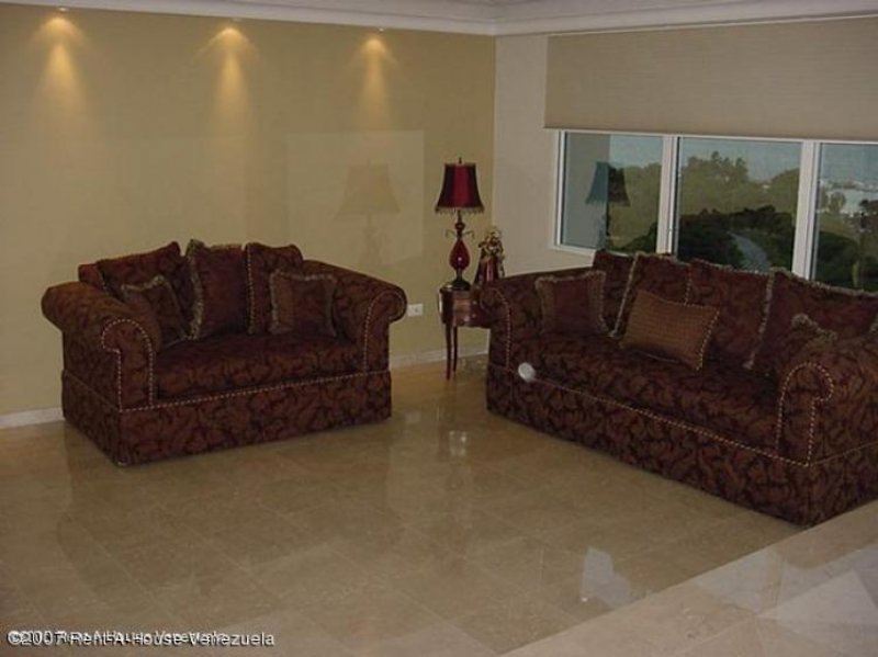 Foto Apartamento en Venta en Av. El Milagro, Maracaibo, Zulia - BsF 3.300.000 - APV41245 - BienesOnLine