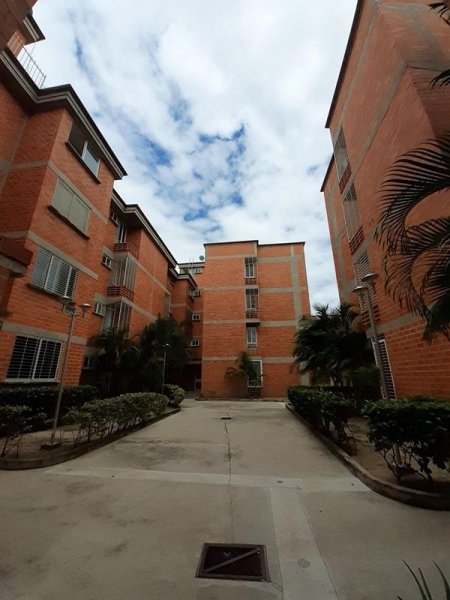 SAMIR TROSEL VENDE APARTAMENTO EN RES ALTO MONTE CIUADAD ALIANZA GUACARA EDO CARABOBO