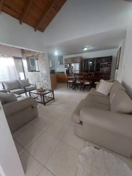 SAMIR TROSEL VENDE Casa en res Villas de Alcalá sector la Cumaca San Diego CARABOBO