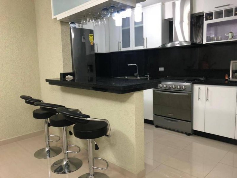 Foto Apartamento en Alquiler en Valencia, Valencia, Carabobo - U$D 350 - APA175136 - BienesOnLine