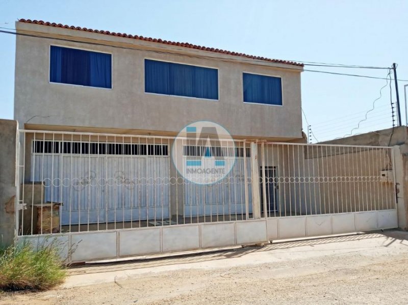 Foto Local en Alquiler en CARIRUBANA, Punto Fijo, Falcón - U$D 250 - LOA138570 - BienesOnLine