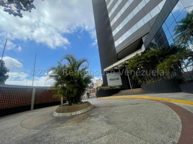 Se Alquila Oficina La Urbina MLS #23-26689