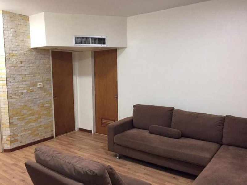 Se ofrece en alquiler apartamento en C.R Punta del Mar 