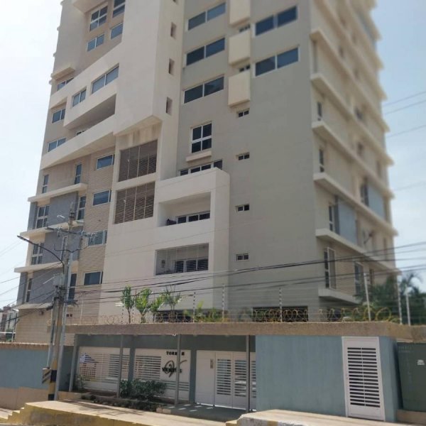 Se Vende Apartamento Edificio Ventus 2 La Lago Maracaibo