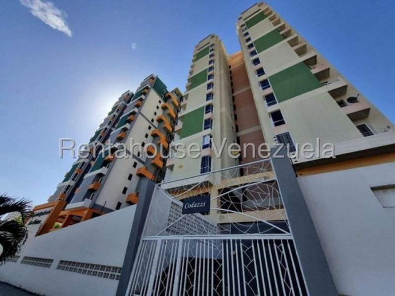 Se vende apartamento en obra gris en zona Centro de Maracay 