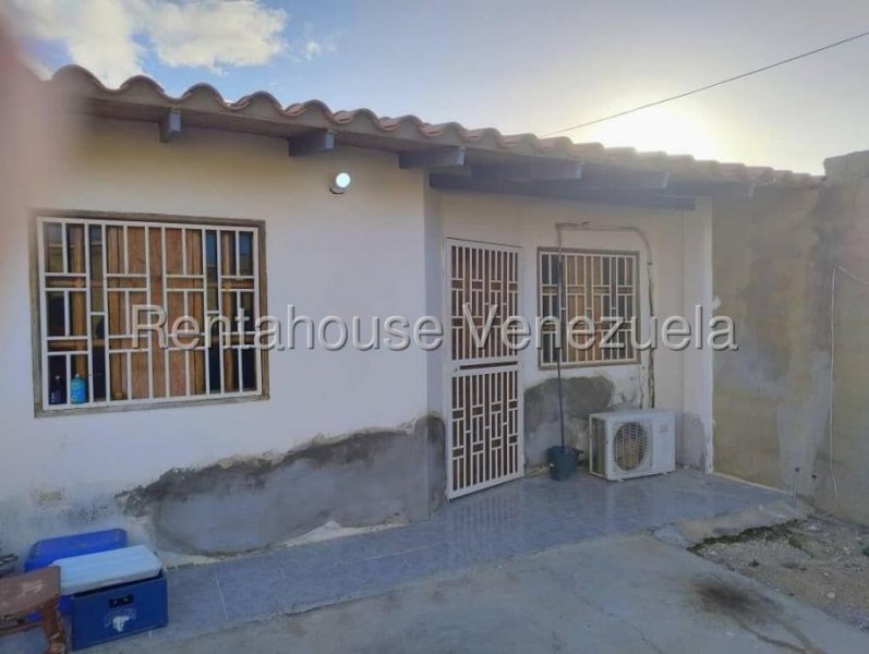 Foto Casa en Venta en Punto Fijo, Falcón - U$D 16.000 - CAV247156 - BienesOnLine