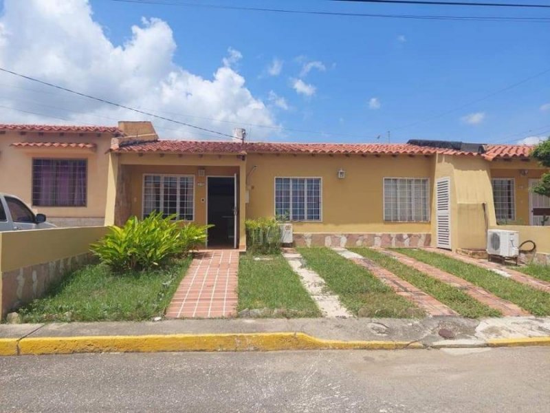 Casa en Venta en Av Intercomunal Cabudare Cabudare, Lara