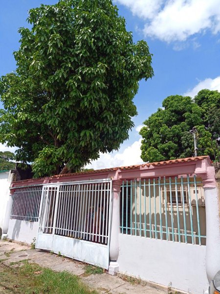 Casa en Venta en @phagrovzla Las Acacias, Maracay, Aragua