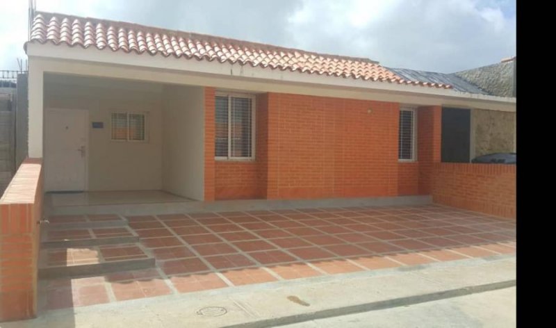 Foto Casa en Venta en Tucacas, Tucacas, Falcón - U$D 49.000 - CAV164742 - BienesOnLine