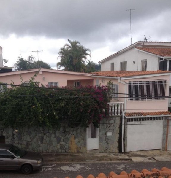 Foto Casa en Venta en San Antonio de Los Altos, Miranda - BsF 280.000.000 - CAV78515 - BienesOnLine