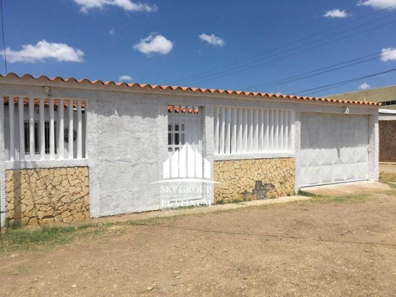 Se  vende Casa en Urb.  Brisas de España  Puerta Maraven, Falcón