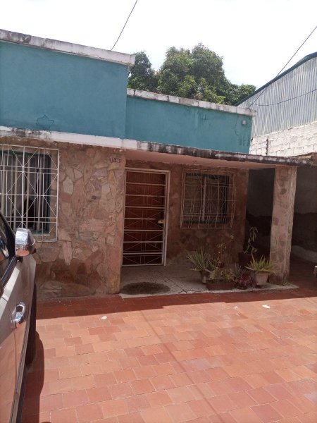 Foto Casa en Venta en IRIBARREN, Barquisimeto, Lara - U$D 28.000 - CAV183224 - BienesOnLine