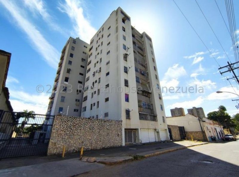 Se vende impecable apartamento en La Victoria