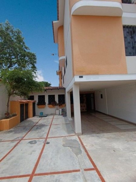 Foto Apartamento en Alquiler en San Jose, Valencia, Carabobo - U$D 750 - APA225436 - BienesOnLine